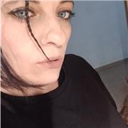 Soy nativa de Italia y allí vivi por 31 años de mis 34 actuales ... estoy disponible para impartir clases de italiano desde 0 o re